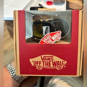 Vans Sk8-Hi Crib Shoes in Black and Yellow Sunflower